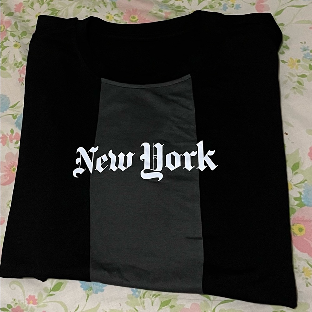 New shork tee shirt